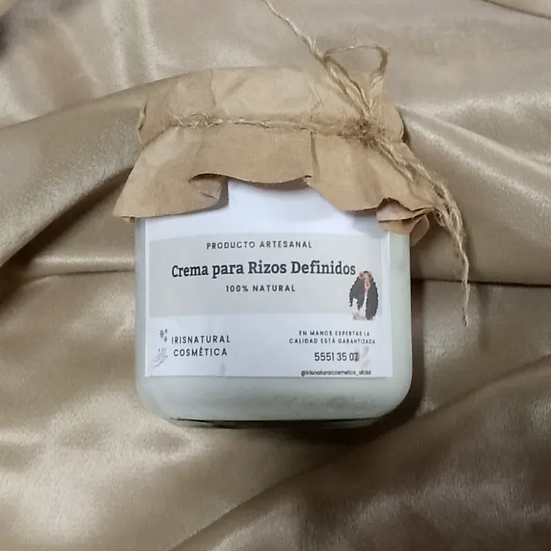 Crema de peinar para definir rizos