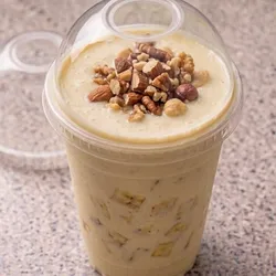 Batido Fit de banana🍌 leche, proteína, mantequilla de maní, frutos secos, avena, miel