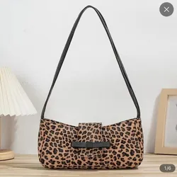 Cartera de hombro estampado animal print