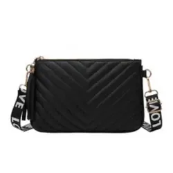 Cartera negra correa con letras LOVE