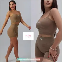Conjunto de licra y top marrón slogan letras blancas