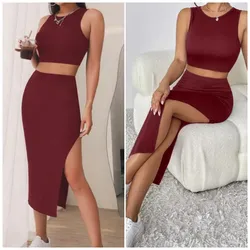 Conjunto de saya y top rojo vino