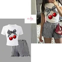 Conjunto de short y pulover a cuadros dibujo de cereza