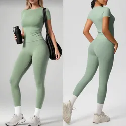 Conjunto deportivo color verde de leggin largo y pulover