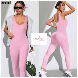 Mono color rosa ajustado al cuerpo levantaglúteos