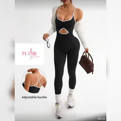 Mono largo ajustado negro y blanco abertura delante