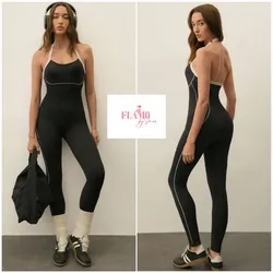 Mono largo deportivo negro con detalles blancos
