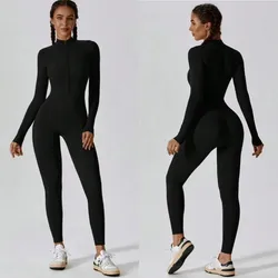 Mono largo mangas largas con ziper color negro