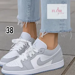 Nike Jordan Gris y blanco #38