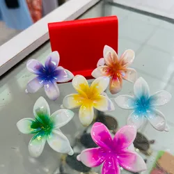 Pasadores con forma de flor de colores