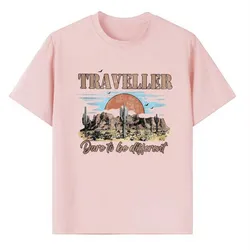 Pulover color rosa con dibujo y slogan de letras