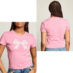 Pulover color rosa con lazo blanco