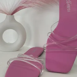 Sandalias color rosa con tiras transparentes #38