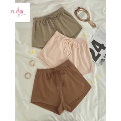 Shores de felpa tonos nude
