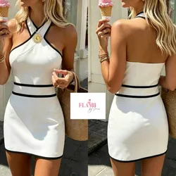 Vestido color blanco y detalles en negro cruzado al cuello