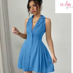 Vestido corto color azul estilo princesa con cuello