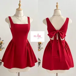 Vestido corto color rojo estilo princesa lazo detrás