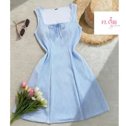 Vestido de rayas azul y blanco detalle de lazo