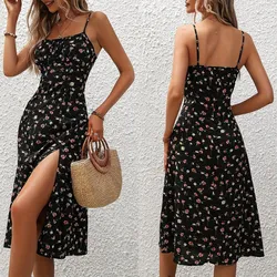 Vestido de tirantes color negro estampado con abertura en la pierna