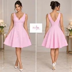 Vestido estilo princesa com botones color rosado