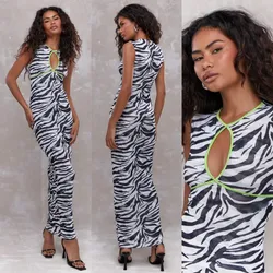 Vestido largo estampado cebra con detalle neón