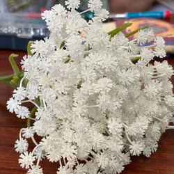 ✨Ramas de eucalipto y flores beso de ángel 🌸