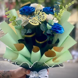 Ramo de 8 rosas eternas