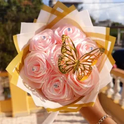 Ramo de 7 Rosas Eternas