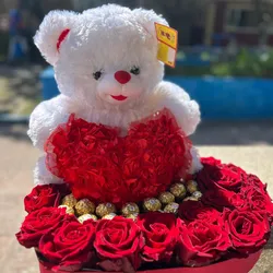 Peluche con rosas y bombones
