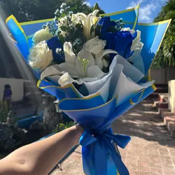 Ramo de flores azules
