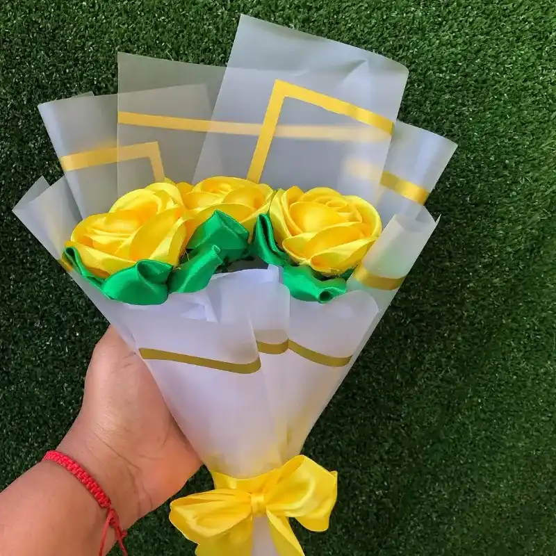 Ramo de 3 🌹✨