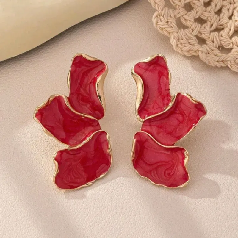Alas de mariposas rojas