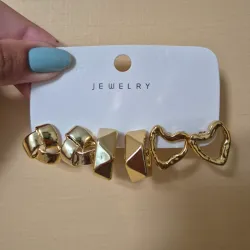 Pendientes dorados