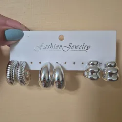 Pendientes plateados