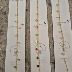Pulseras doradas