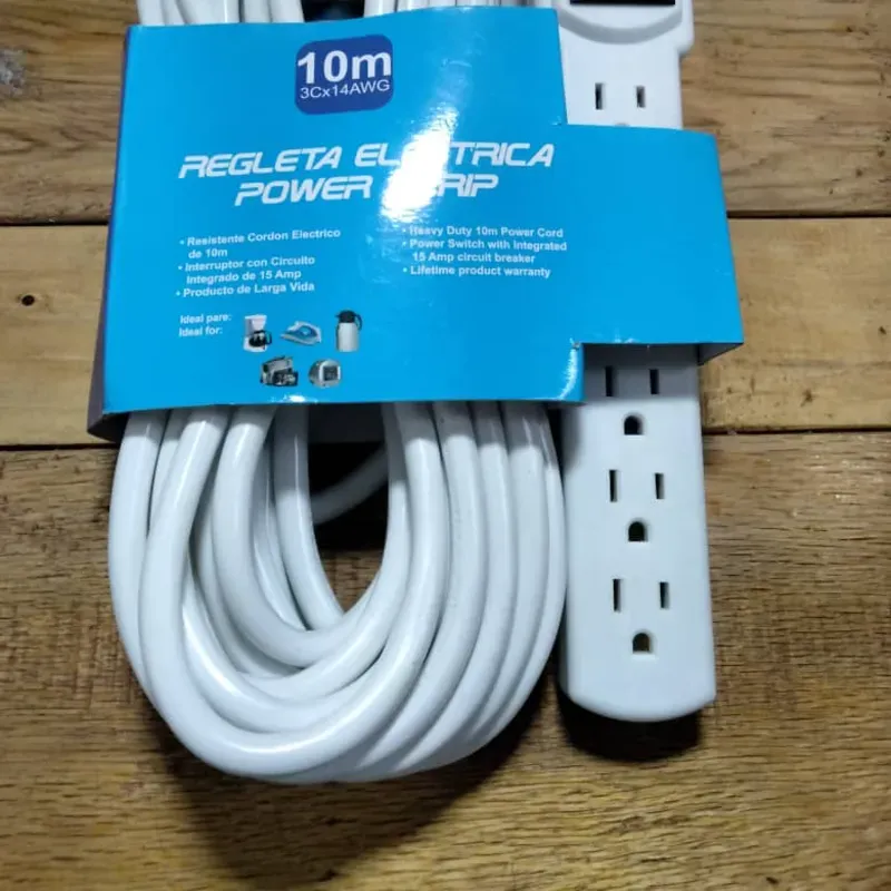 Extensión eléctrica SPC 10 metros de largo y 6 tomas 15 amperes . 