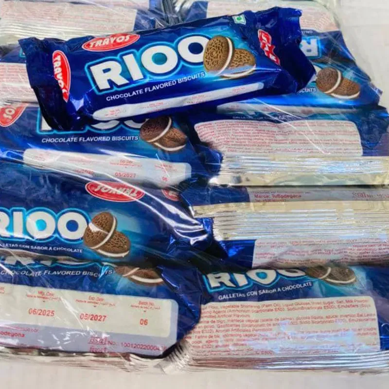 Galletas de chocolate con crema de vainilla 