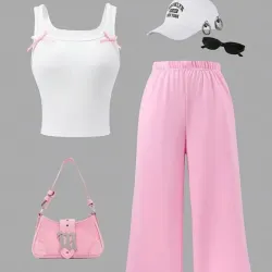 Camiseta y pantalones rectos 