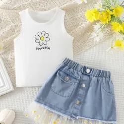 Chaleco Sin Mangas de Cuello Redondo en Color Liso con Estampado Floral + Falda Vaquera Holgada hasta la Rodilla con Diseño de Falso Bolsillo en Color Liso, Parches y Flecos