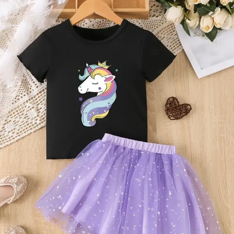 conjunto de dos piezas de moda para niñas con un diseño adorable