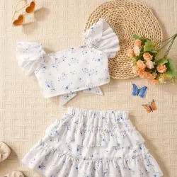 Conjunto de Dos Piezas para Niñas con Banda Elástica en el Pecho y Lazo Trasero, Blusa Corta con Mangas Voladoras y Falda Estampada Floral