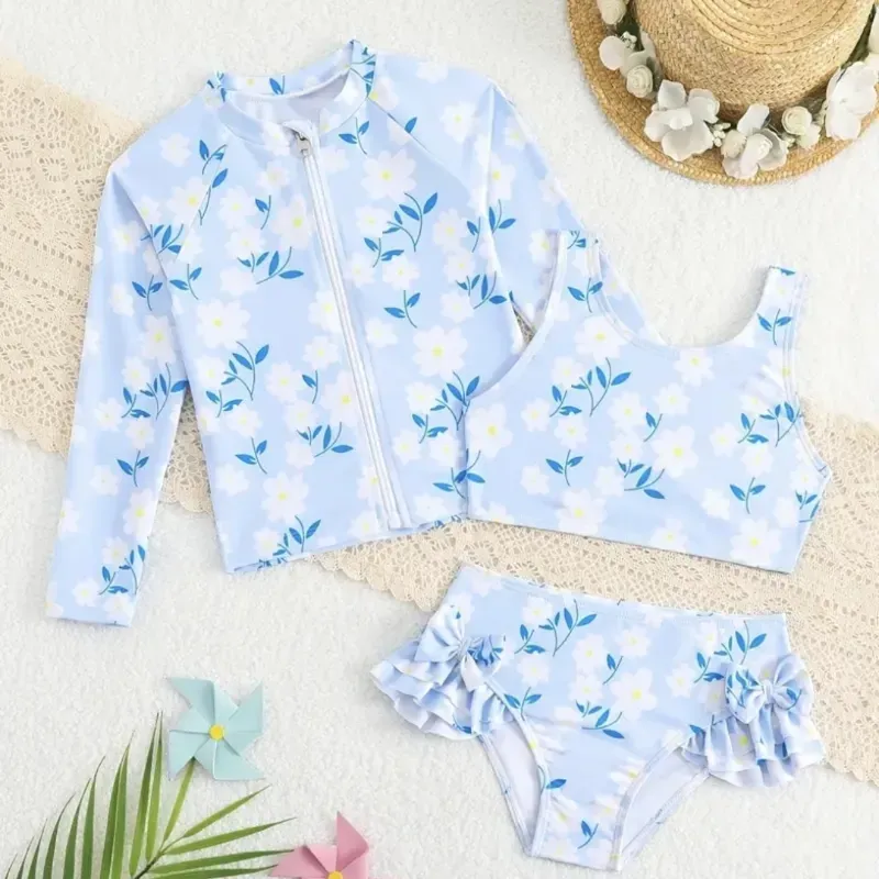 Conjunto de Tres Piezas con Flores Pequeñas para Niñas 