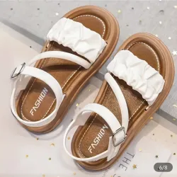 Sandalias de niña de color sólido y estilo nuevo 