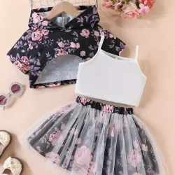 Sudadera con Capucha + Camiseta de Tirantes + Falda Floral