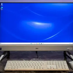  Laptop Dell All In One Inspiron 7710