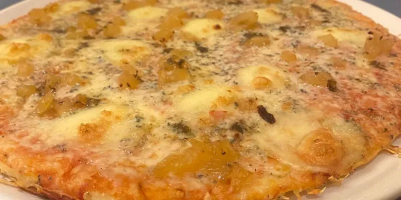 Pizza Habana club 🍕🍍🥃🧀⭐