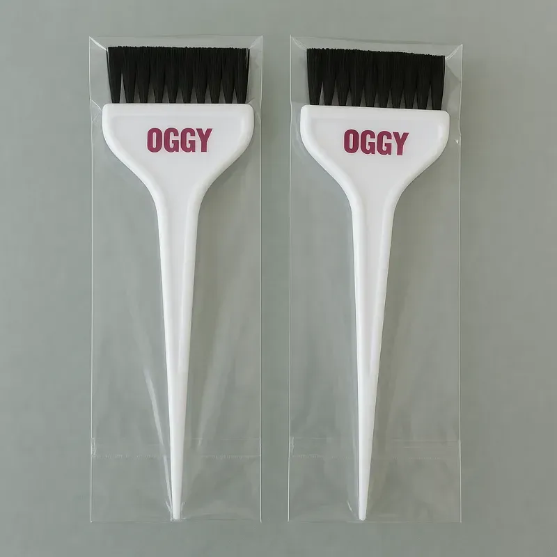 Brocha Oggy para teñir el cabello.