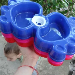 Comedero con dispensador 