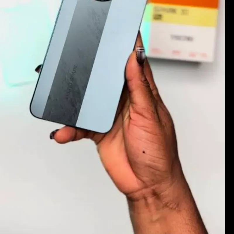 Tecno Spark 30 PRo ( 8+8 ram y 256 GB )