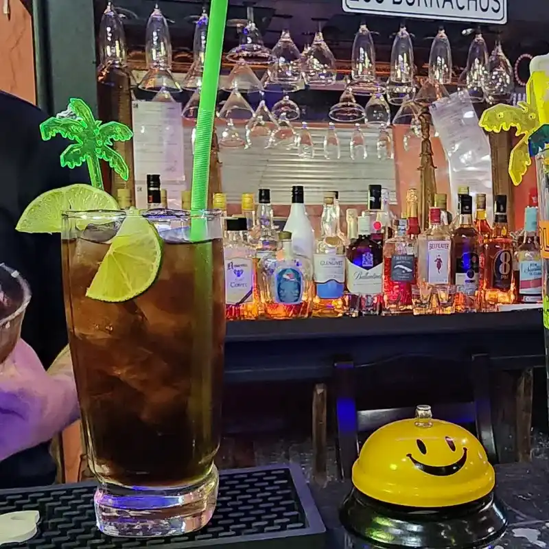 Cuba Libre Cocktail/Cóctel Cuba Libre